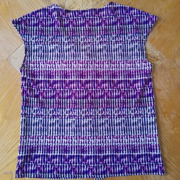 Rafaella No Sleeve Shirt - Picture 2 of 7